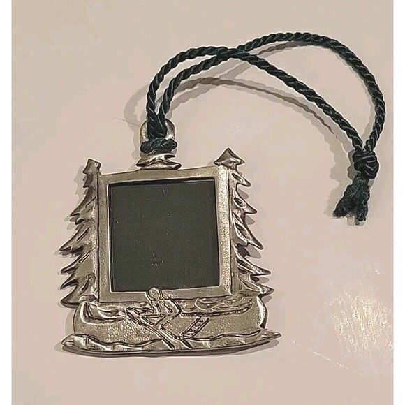 Vintage Signed DLB Pewter Picture Frame Hanging Ornament Evergreens Canoe - Picture 4 of 7